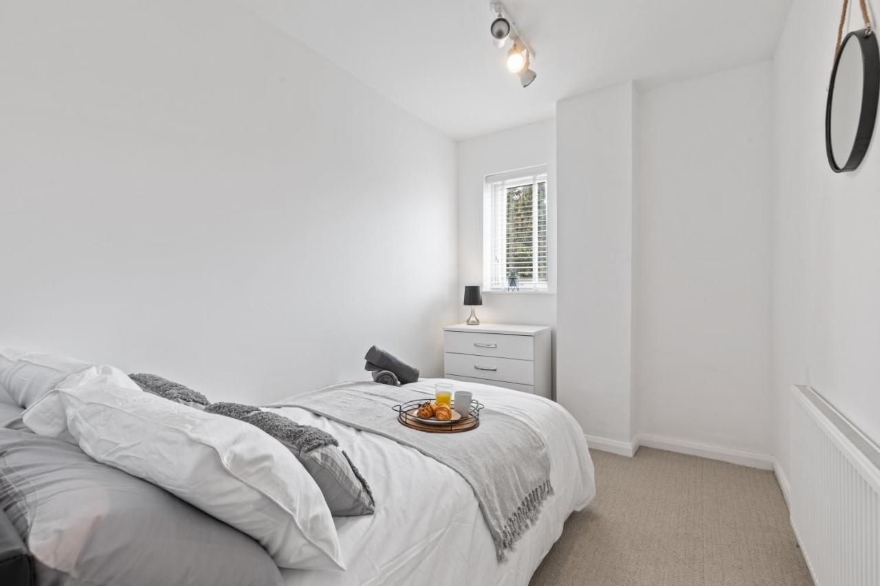Nuneaton - Ideal 3 Bedroom, Wi-Fi Parking, Sleeps 6 - Jrr Stays Dış mekan fotoğraf