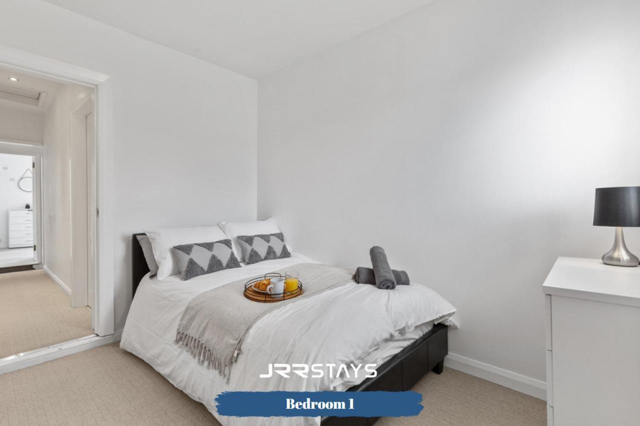 Nuneaton - Ideal 3 Bedroom, Wi-Fi Parking, Sleeps 6 - Jrr Stays Dış mekan fotoğraf