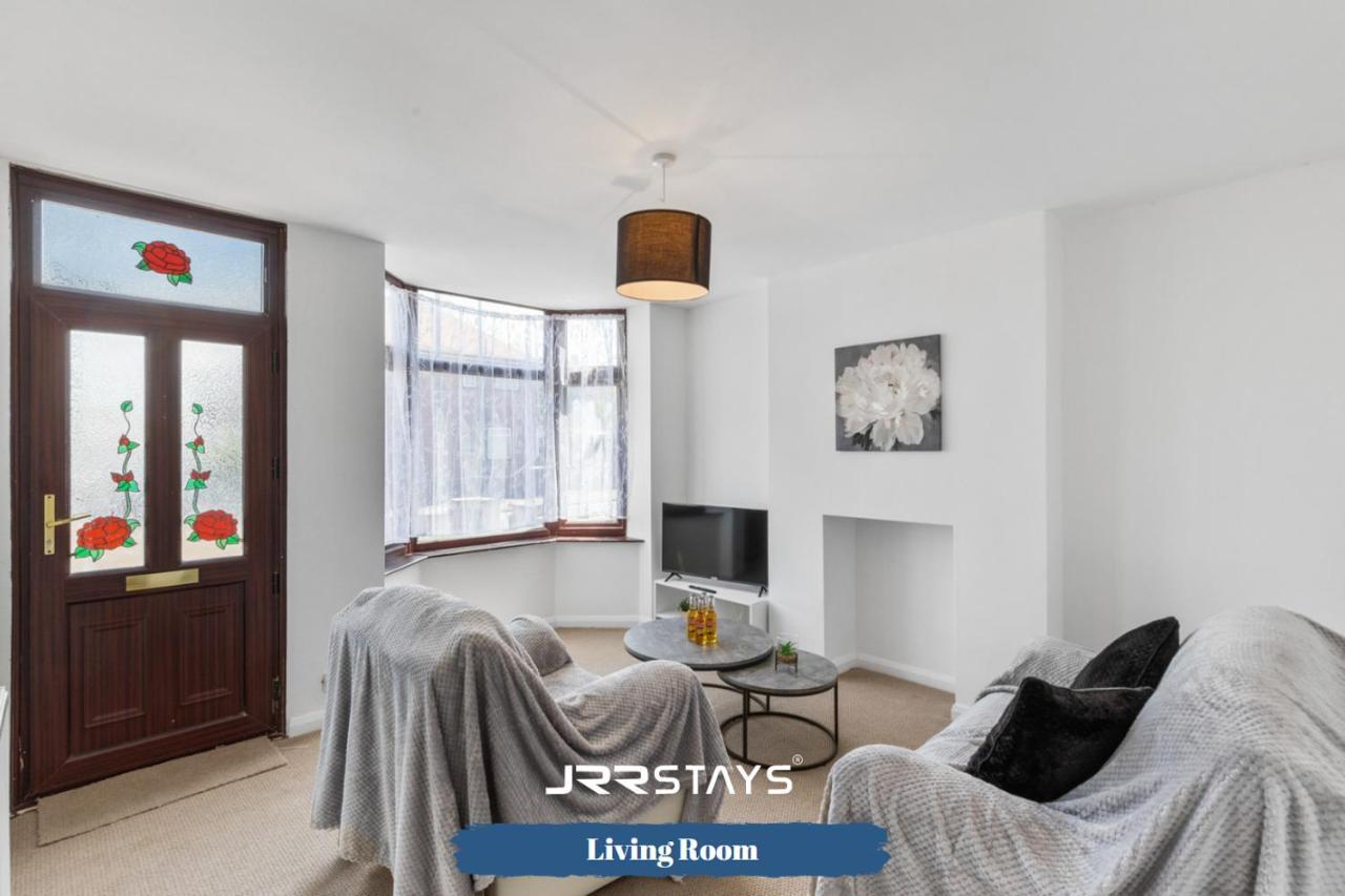 Nuneaton - Ideal 3 Bedroom, Wi-Fi Parking, Sleeps 6 - Jrr Stays Dış mekan fotoğraf