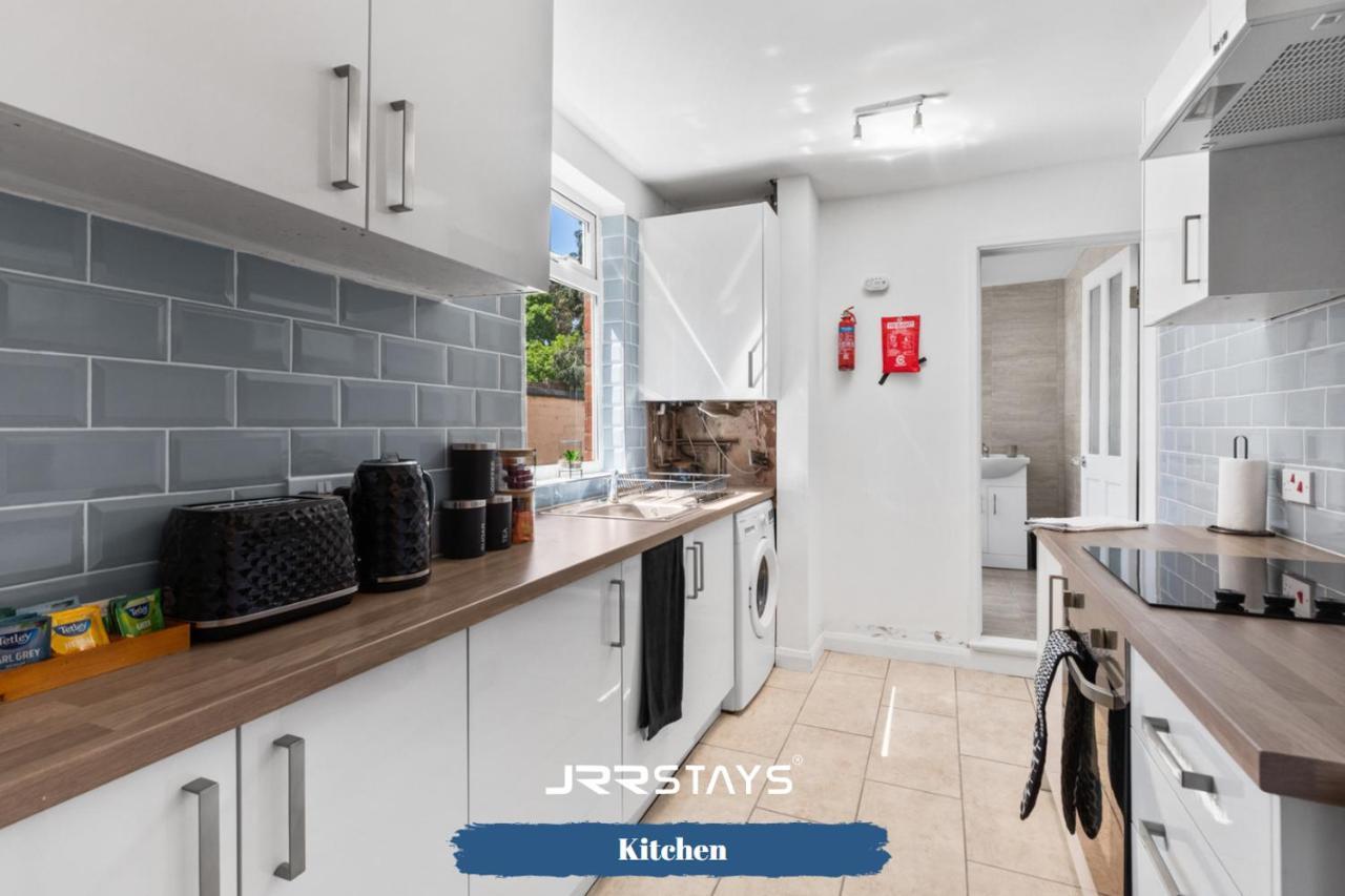 Nuneaton - Ideal 3 Bedroom, Wi-Fi Parking, Sleeps 6 - Jrr Stays Dış mekan fotoğraf