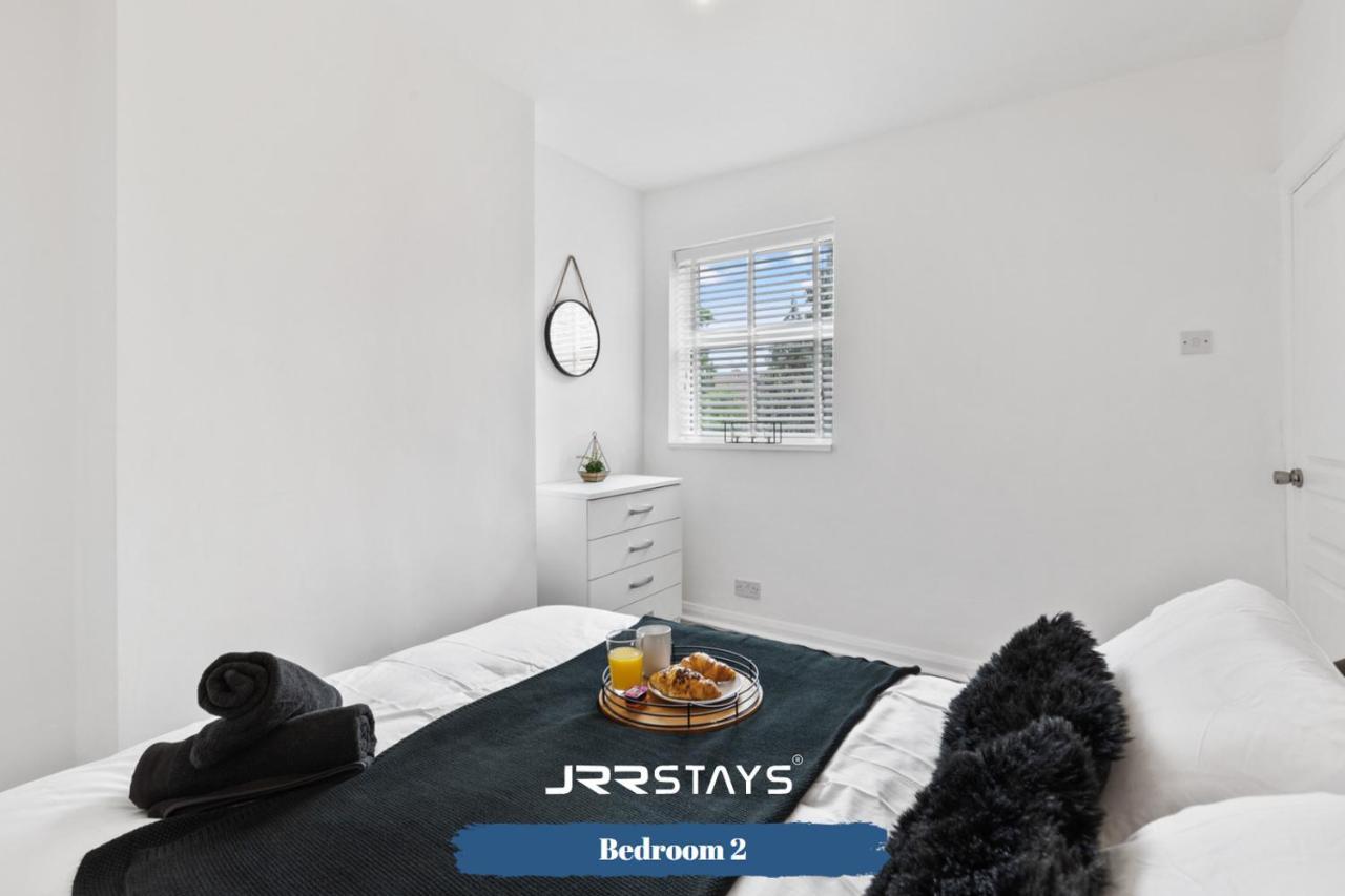 Nuneaton - Ideal 3 Bedroom, Wi-Fi Parking, Sleeps 6 - Jrr Stays Dış mekan fotoğraf