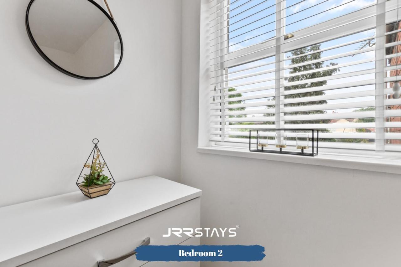 Nuneaton - Ideal 3 Bedroom, Wi-Fi Parking, Sleeps 6 - Jrr Stays Dış mekan fotoğraf